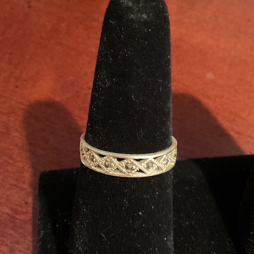 Classic Silver Filigree Band Ring - Silver